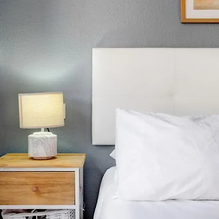 Apartment Heroes De Sostoa 56